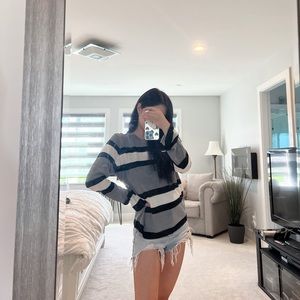 Oversized Striped Sweater. Size L.